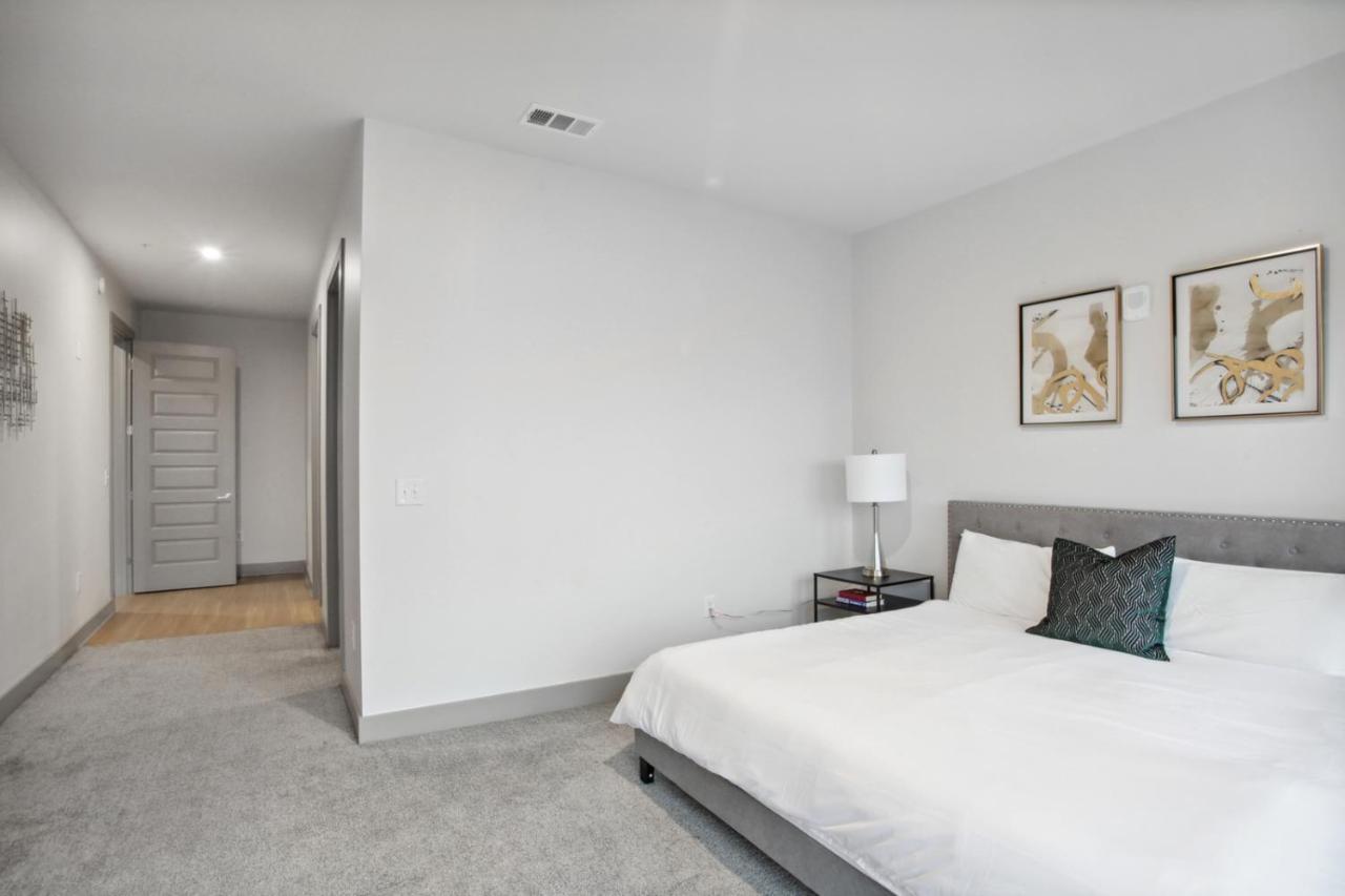 West Midtown Penthouse 2 Bdrm Appartement *