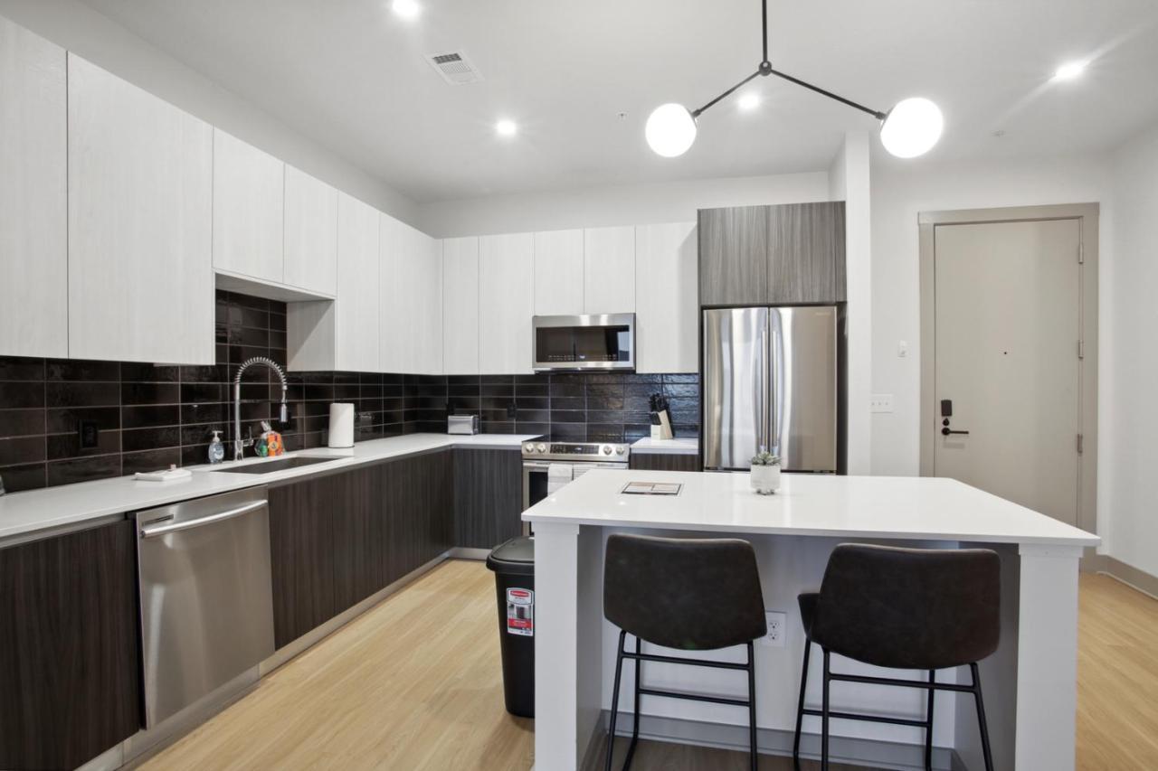 Apartamento West Midtown Penthouse 2 Bdrm